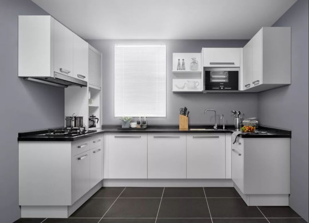 经典黑 白,现代简约风格的厨房,强调功能性设计的厨房,简约流畅的线条