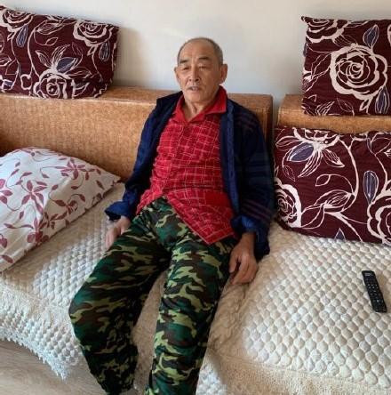 56岁李大爷走路3个月,中度脂肪肝"走"没了,腰围瘦了一