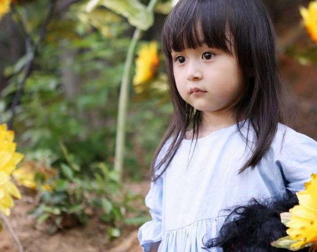 全球5大最美的小女孩,中国一人上榜,最后一位父亲辞职
