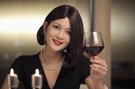 为什么女生大多喜欢找有钱的，原因就这3点！