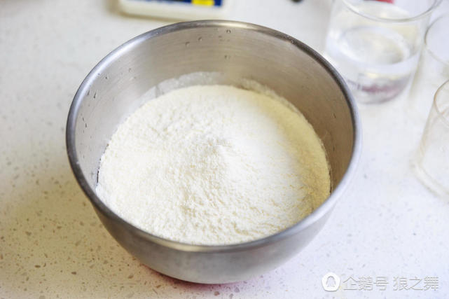 包饺子薄皮大馅有窍门,好吃不破皮,教你一招轻