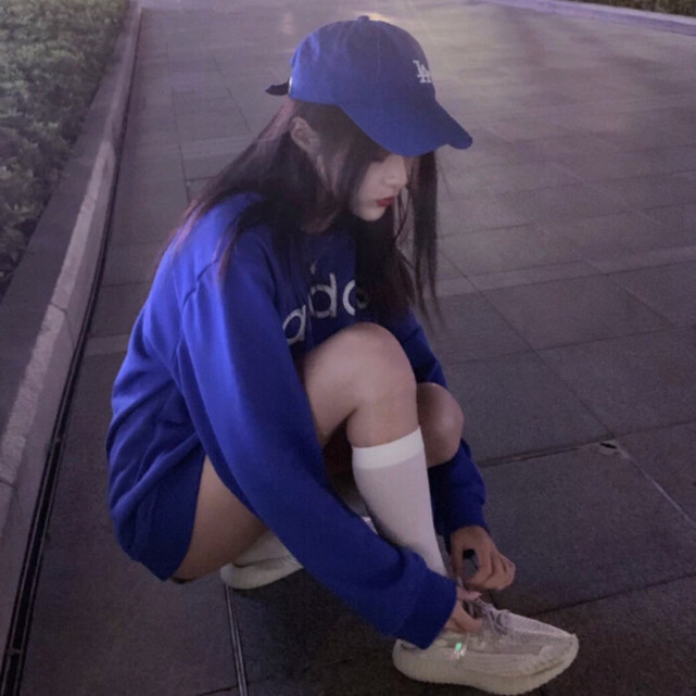 治愈系超in优质女生头像:有些事情本身我们无法控制
