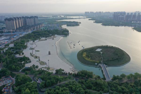 开封西湖,兼具滞洪,湿地等多项功能 开封西湖生态风景区位于开封新区