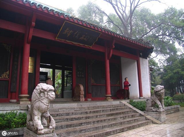 余秋雨文化散文柳侯祠