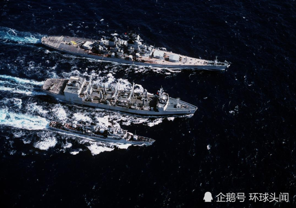 1983年,美国海军新泽西号战列舰,"布坎南号"号驱逐舰与"堪萨斯城"号