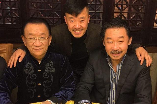知识问答 娱乐知识  李立群的相声的师傅是侯耀华 ,武术的师傅说是