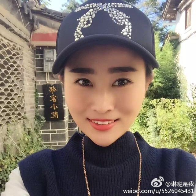 女游客称在丽江遭围殴 脸部被碎酒瓶毁容 (组图)