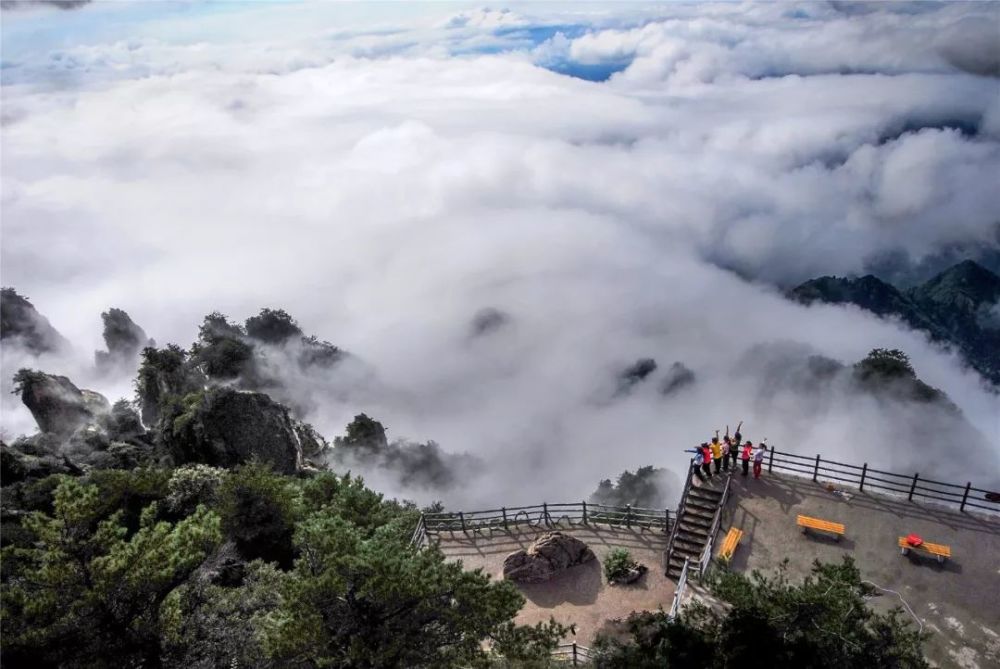 夏日限定仙境老君山云雾美的像一幅山水画卷