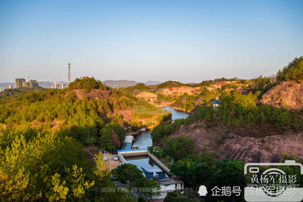 江西于都罗田岩,秋天美丽的山水风景