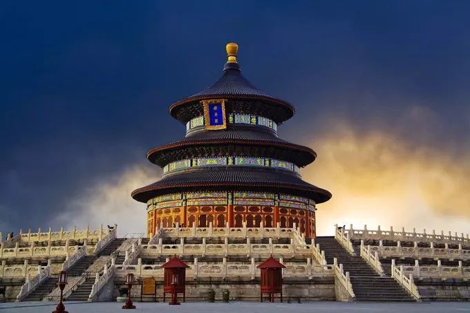 中国四大名园之一,被列入世界文化遗产,是中国三大古建筑群之一