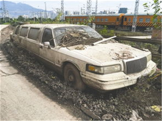 偶遇北京4台"报废豪车",车主的心也太大了吧,不怕小偷?