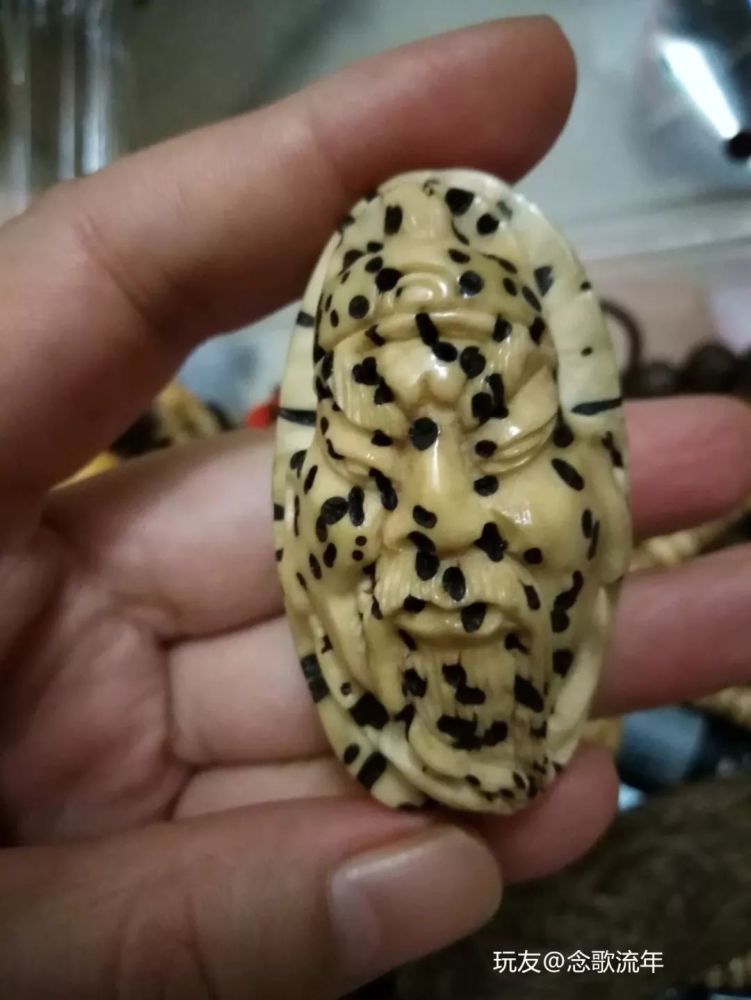 这种菩提物美价廉,关键包浆可以照镜子!