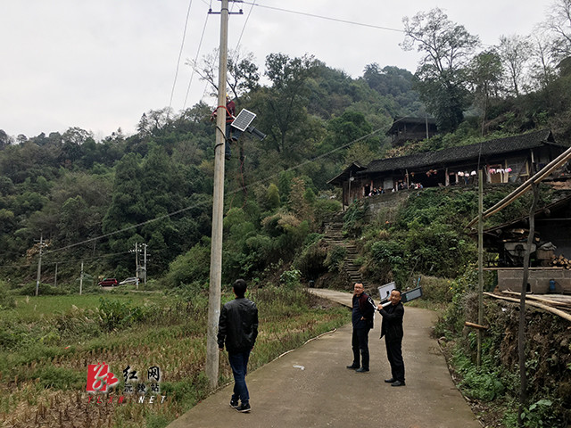 红网时刻沅陵站记者 邓永松 报道 11月14日上午,湖南省沅陵县马底驿