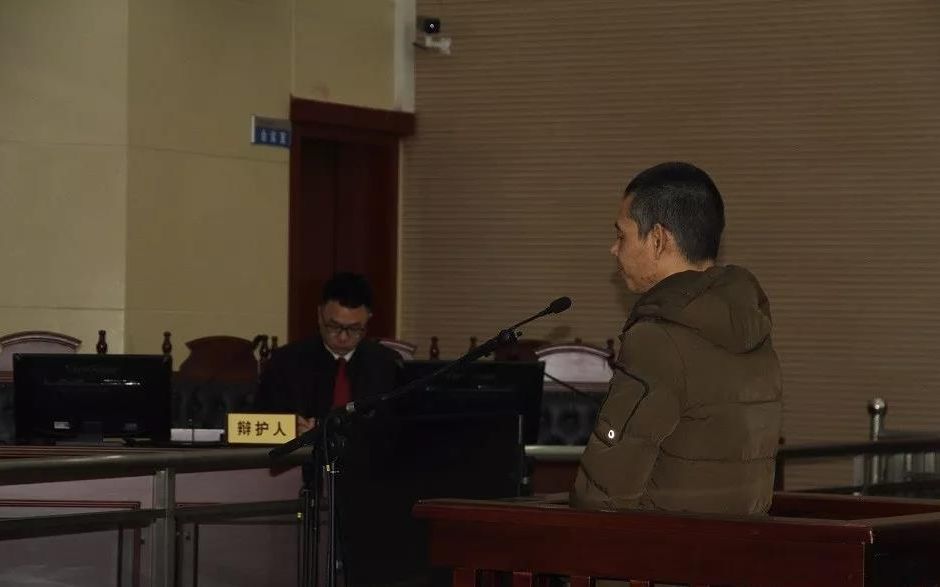 根据被告人卢仕兵犯罪的事实,犯罪的性质,情节和对