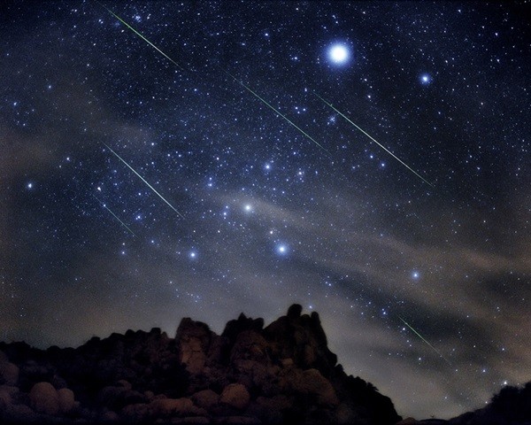 狮子座流星雨将在周一晚上照亮天空——你不会想错过的!