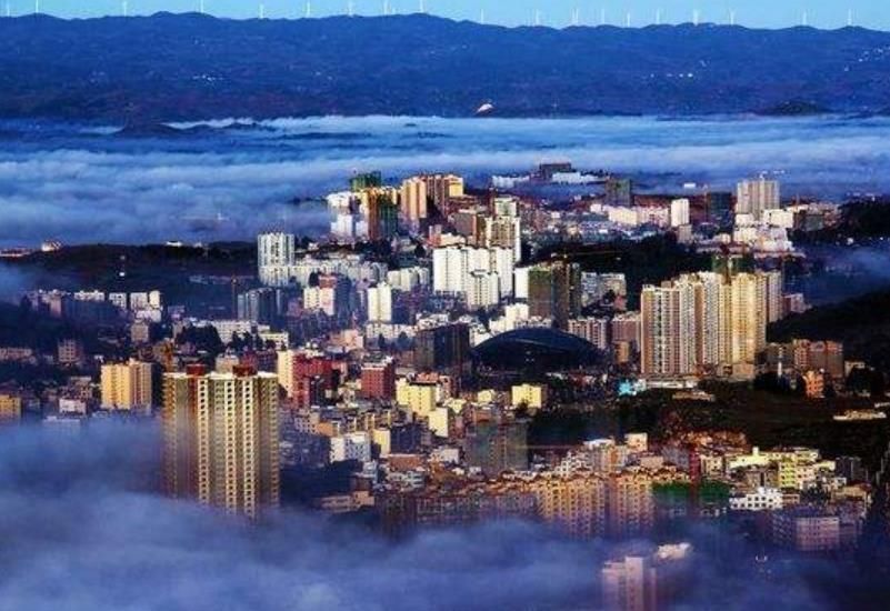 贵州省那个镇人口多_贵州省人口分布图