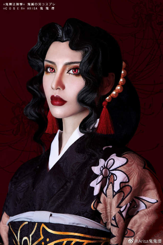 鬼灭之刃女装版鬼舞辻无惨cosplay,那高高在上鬼绝对的支配者