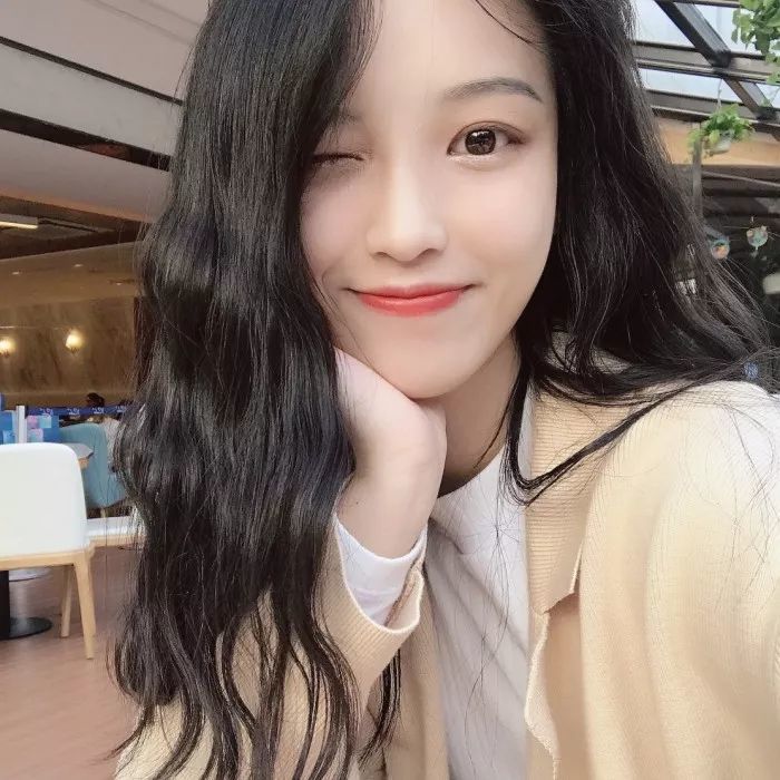头像丨"找女朋友=找个麻烦 找男朋友=找个罪受 找我=爱情"