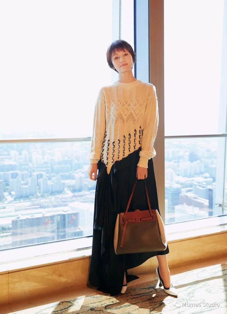 【sale】通勤族必买的包——loewe lazo手袋