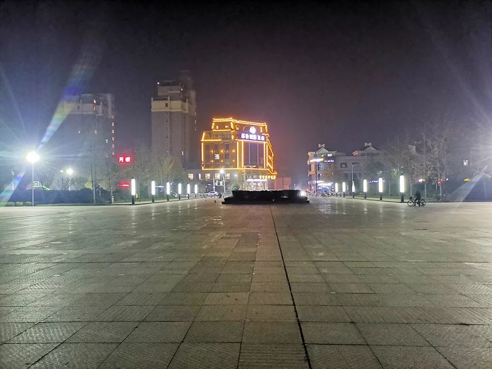 郏县体育馆广场开放啦!约着来玩吧!