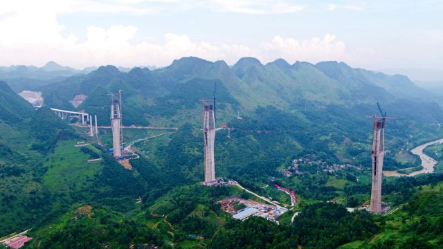 平塘县县人口_贵州平塘县图片