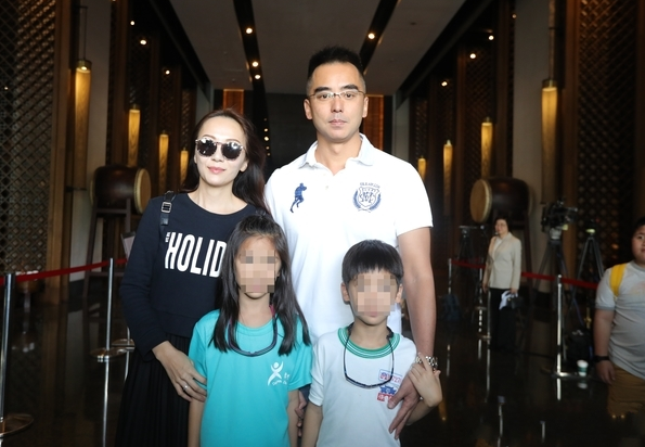 志玲哥哥林志鸿对于妹妹的出嫁,宛若心里一块石头终于落地.