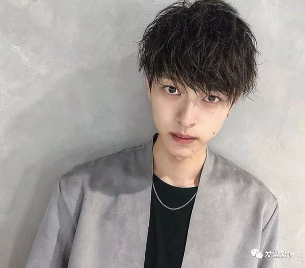 日系小奶狗发型