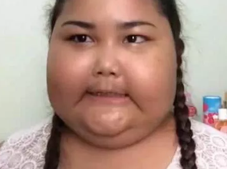 爱笑的女生