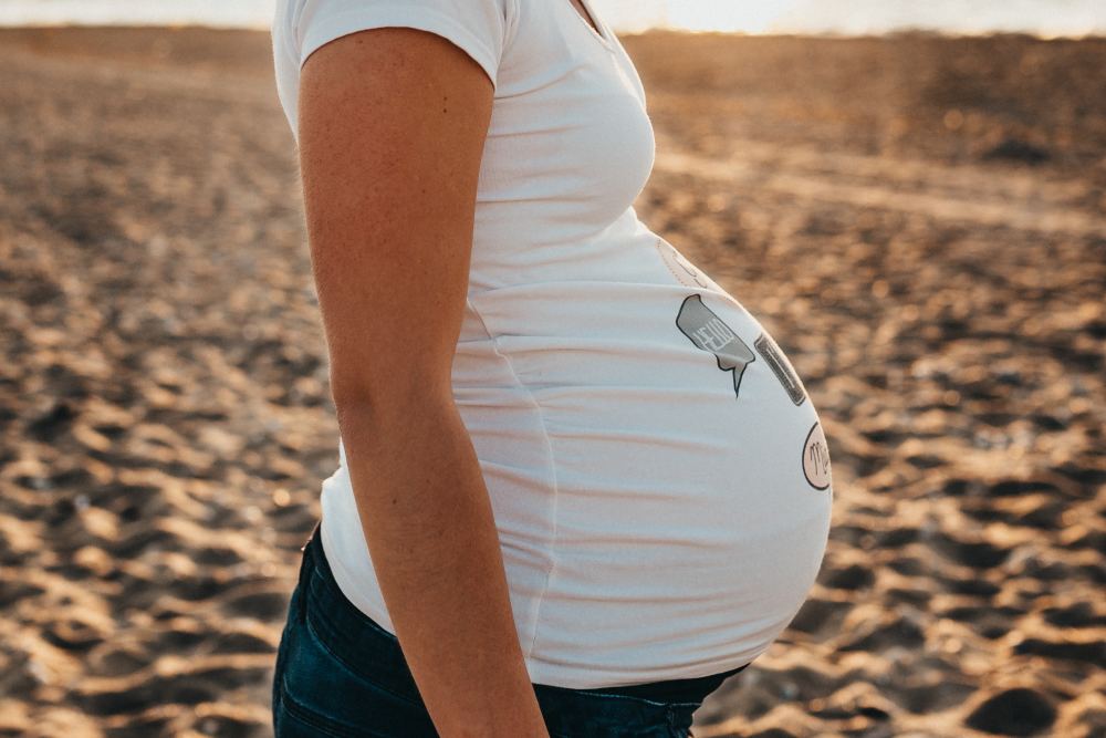如果胎儿在7.5斤以上,那么孕妈就很可能会出现悬垂腹的情况.