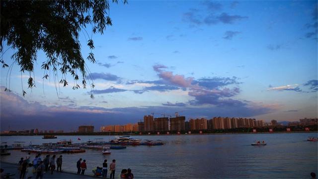 咸阳有多少人口_咸阳赛博朋克大片 带你看城市非凡夜景