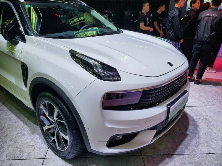 2019广州车展:领克01混动版亮相 不用充电油耗仅4.8l!