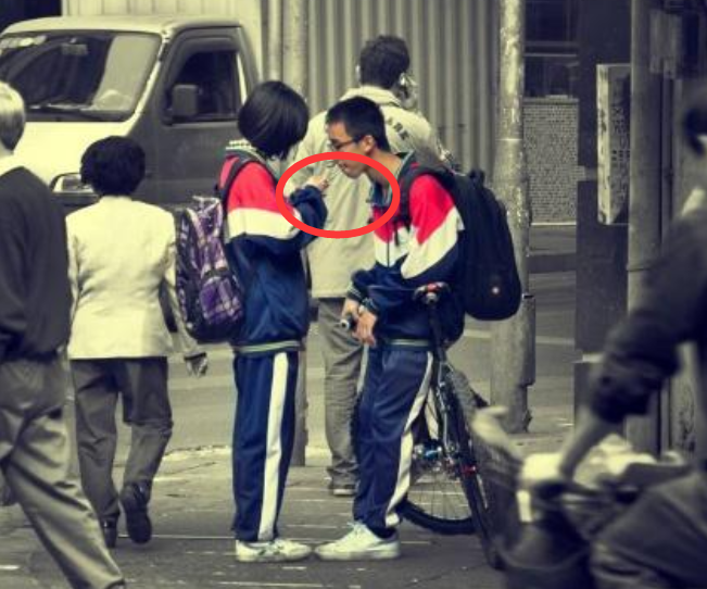 "早恋"的学生,这3点或已把你"出卖",班主任:看破不说破