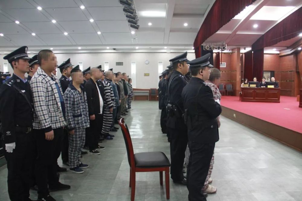 武汉人口案_武汉地铁出人口图片