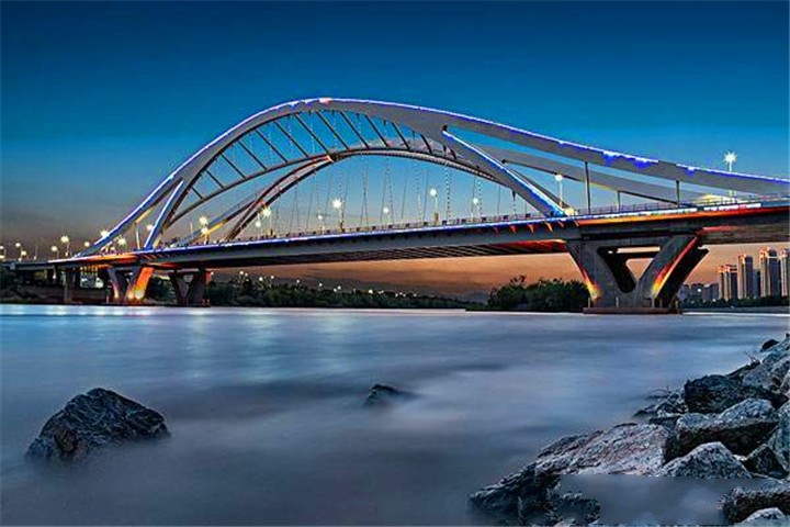 陕西gdp甘肃_陕西甘肃地图(2)