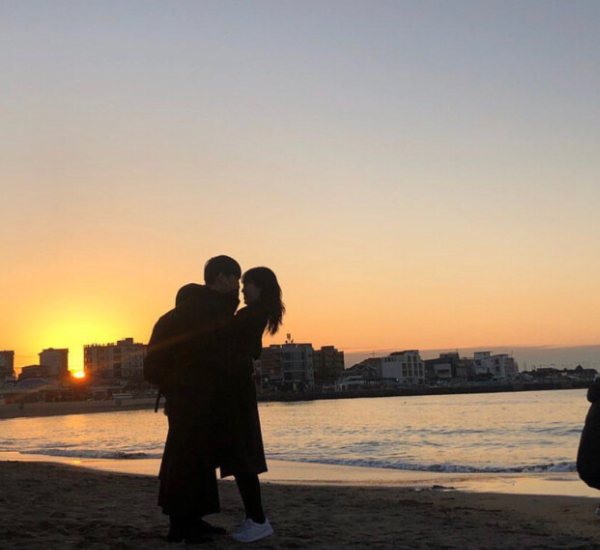 超火情侣头像:你总是那个隔着屏幕,还能影响我心情的人