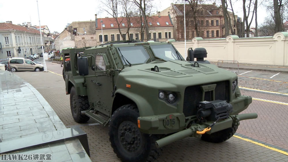 轻型战术车辆(jltv)",这是一款由奥什科什公司研制的4×4轻型装甲车