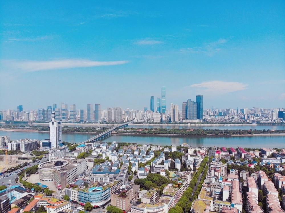 万亿GDp争的城市_万亿gdp城市地图(2)