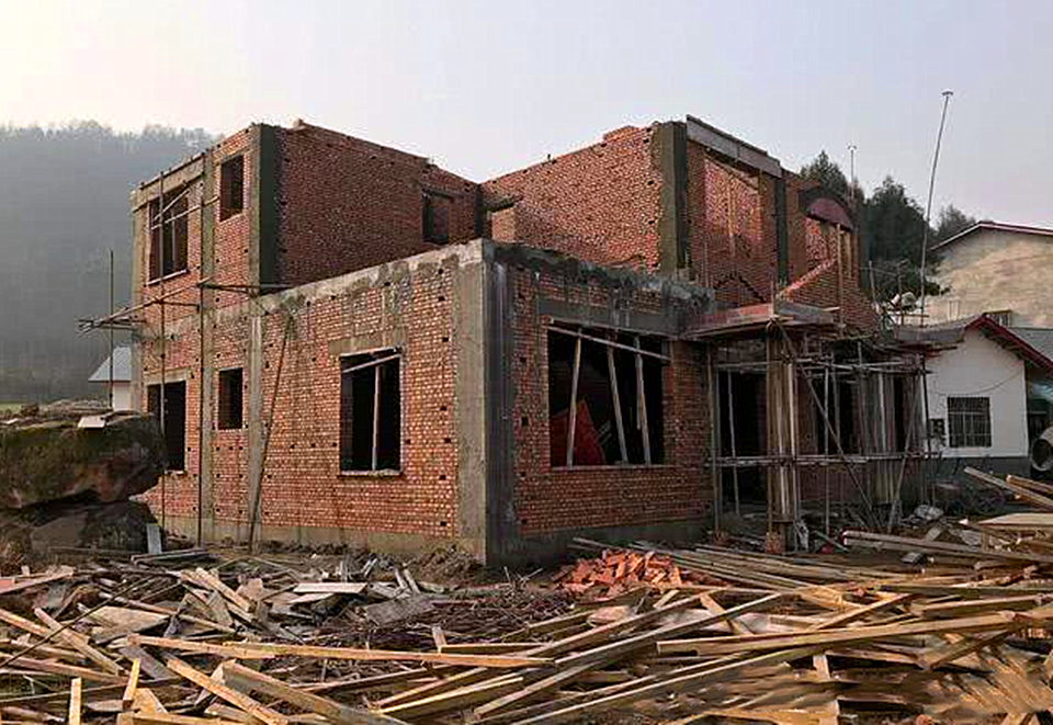 农村人口增加建房_农村建房