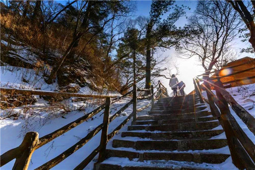 白云山迎来今冬第二场雪，唯美雪景等你来！