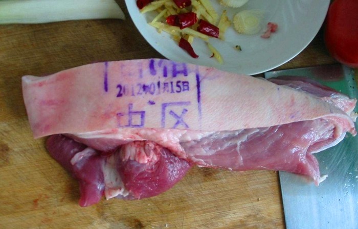买猪肉时,只要看到同时有这"2种"印章的,就可以放心了