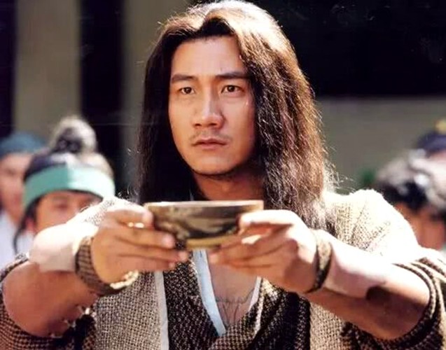 乔峰喝酒年代早于武松喝酒几十年
