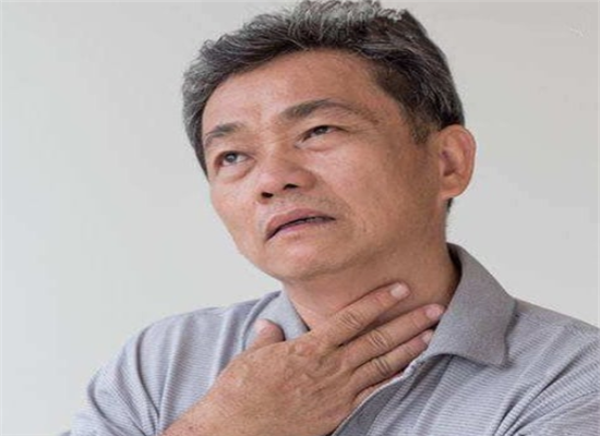 多半"食道癌"发现就是晚期,其实出现"3个"症状,多数人都忽略了!