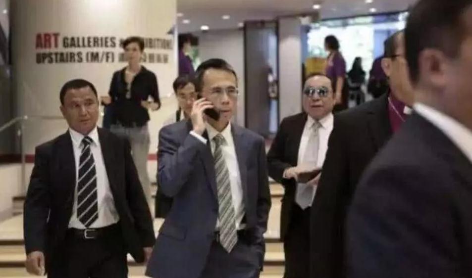 中国只有六台的跑车一台在大陆五台在香港李泽钜是车主之一