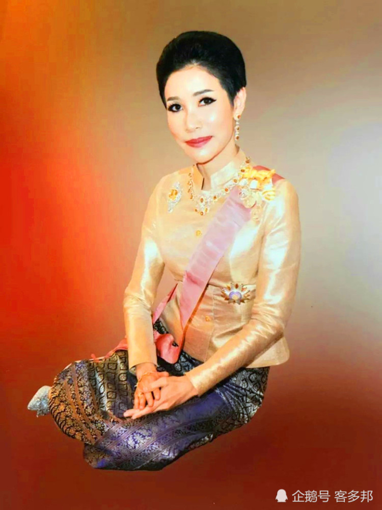 泰国诗妮娜贵妃曾被整容专家盯上,国王认为是陷阱,苏提达王后道出幕后