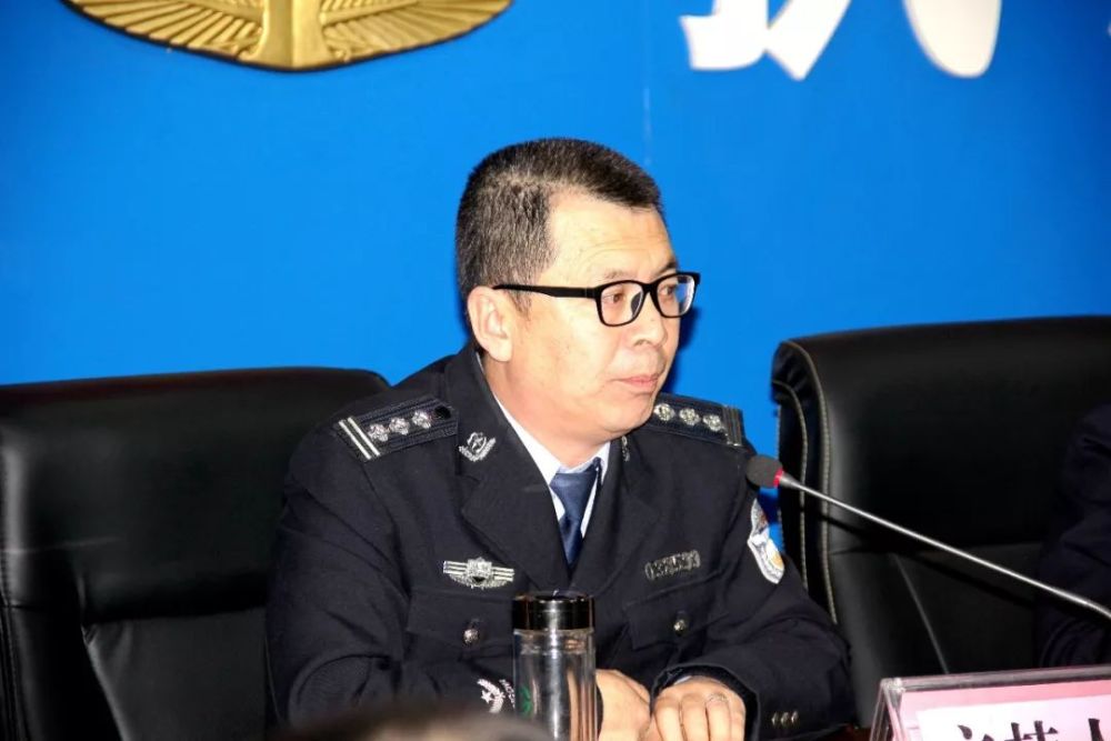 清涧县公安局交警大队召开"除隐患,降事故,保平安"攻坚行动推进会