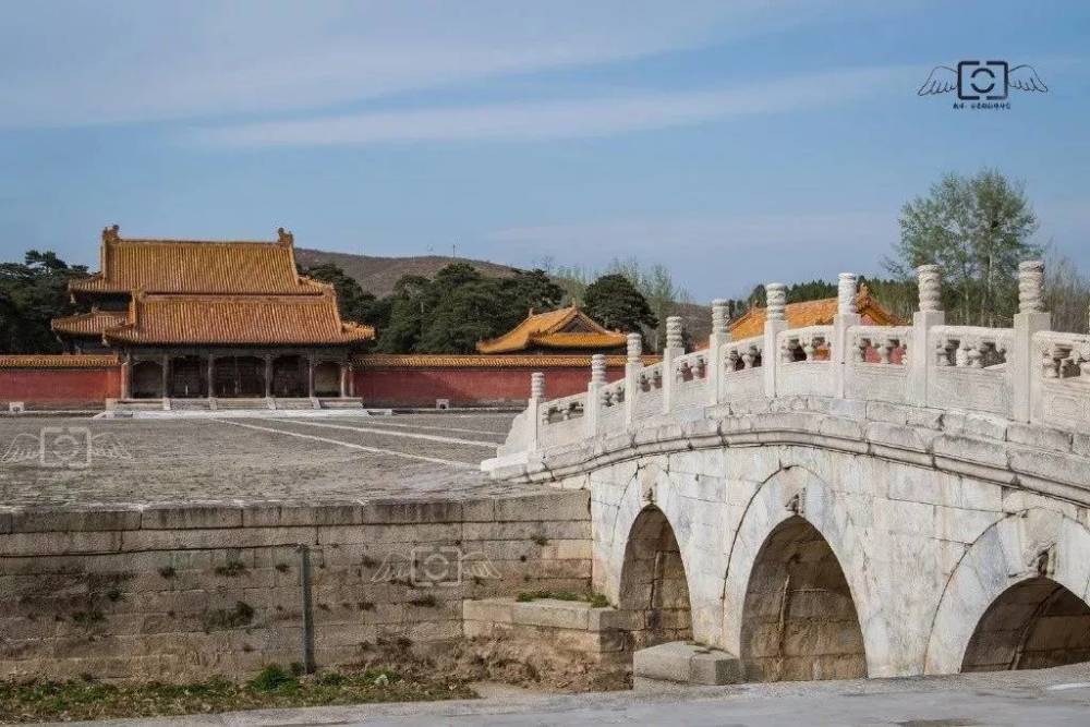 来源:清西陵景区 在雍正帝的泰陵之东,有一座清西陵区内最大的皇后