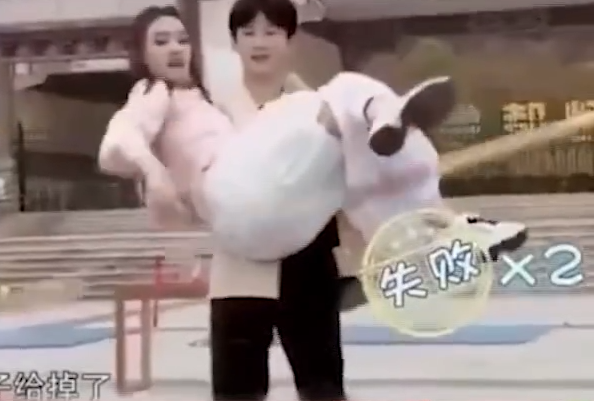 熊梓淇,魏大勋,白敬亭同时抱女生,之间区别太大,网友:好心疼林允