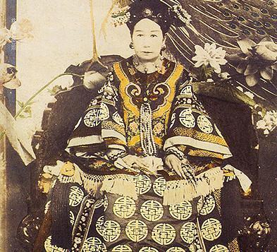 北方人过年要在饺子里包硬币 这个习俗起源于她