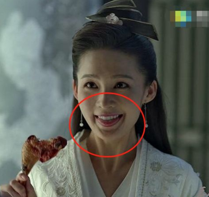 李沁的脸到底经历了什么?"断层式"下巴好违和,整没整一目了然!