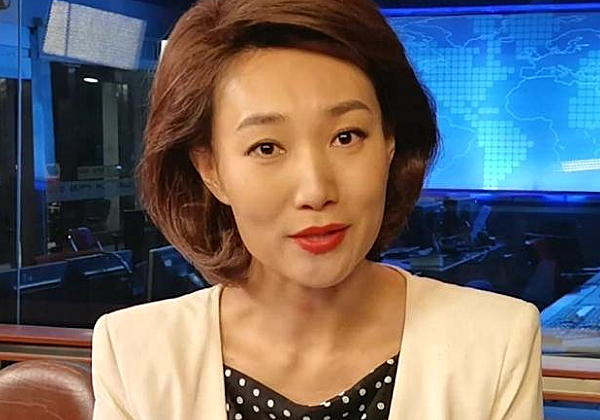 央视一姐李梓萌戴假发13年脱下假发后发际线瞩目肖战没撒谎